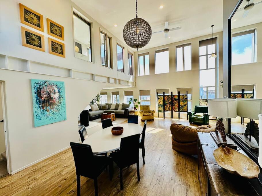 כרייסטצ'רץ' Stunning New York Loft Gallery מראה חיצוני תמונה